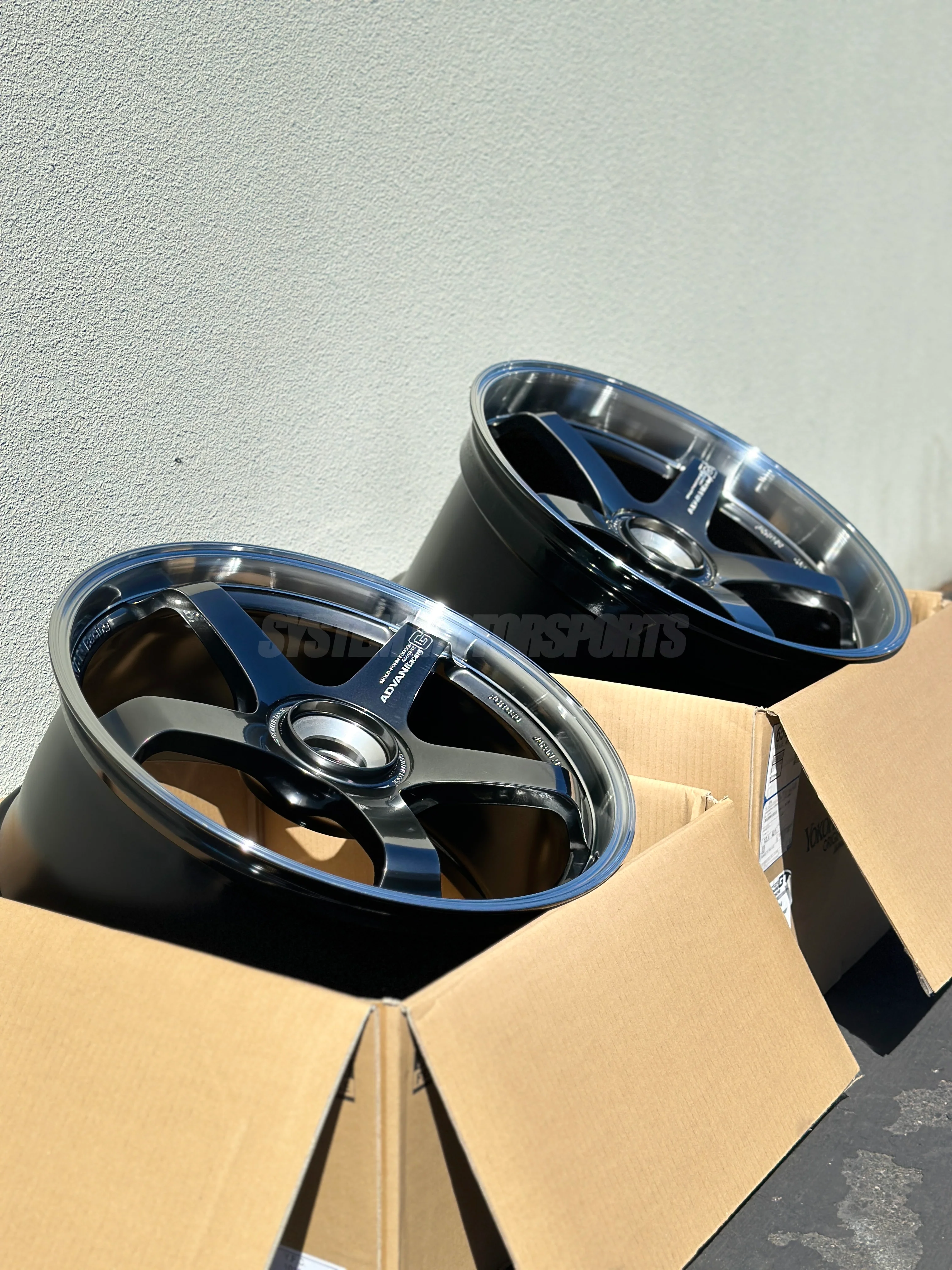 Advan Racing GT for Porsche - 20x9.5 / 21x12.5 / Centerlock (991 GT3RS Fitment) *Set of 4* - Image 2