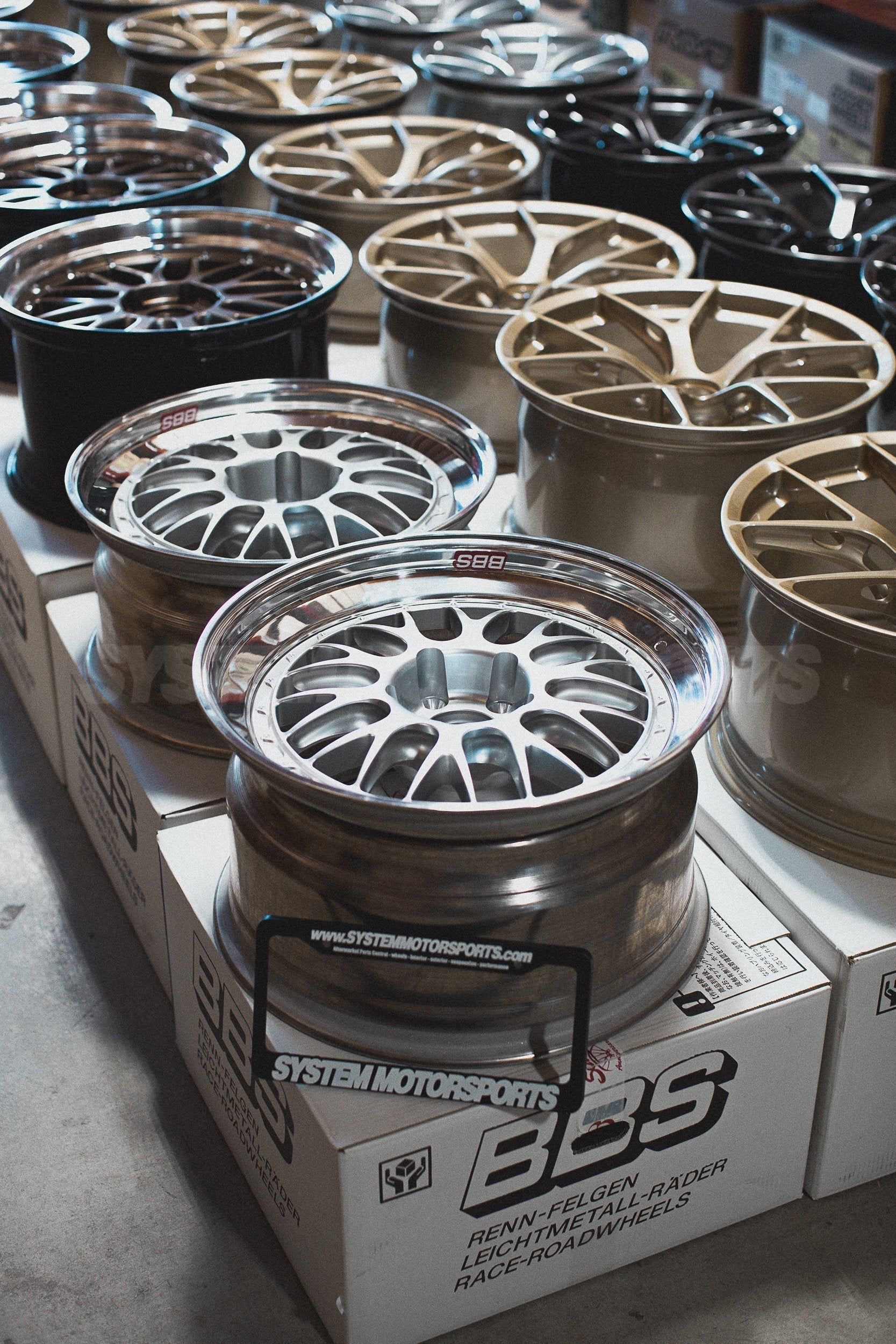 BBS E88 - Porsche 997.1 GT3/NB Fitment (5-lug) - 19x9 / 19x12 / 5x130 - Silver - Image 36