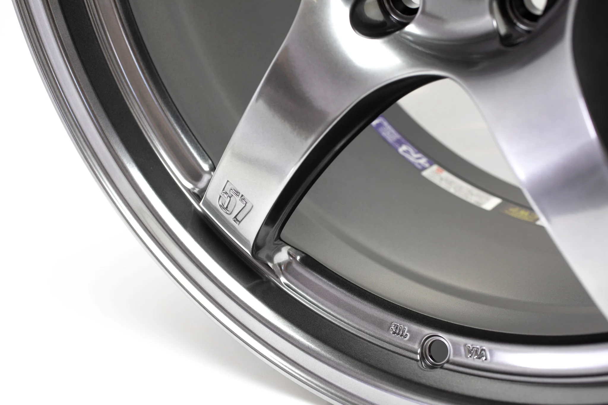 Gramlights 57CR - 18x9.5 / +38 / 5x100 - Grace Silver *Set of 4* - Image 8